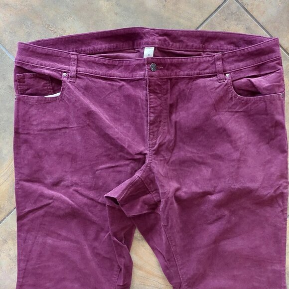 old navy womens Velvet jeans Size 24 Plus - Picture 2 of 7